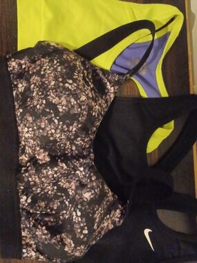 Nike Women's Black Floral & Neon & Black Sports Bras -